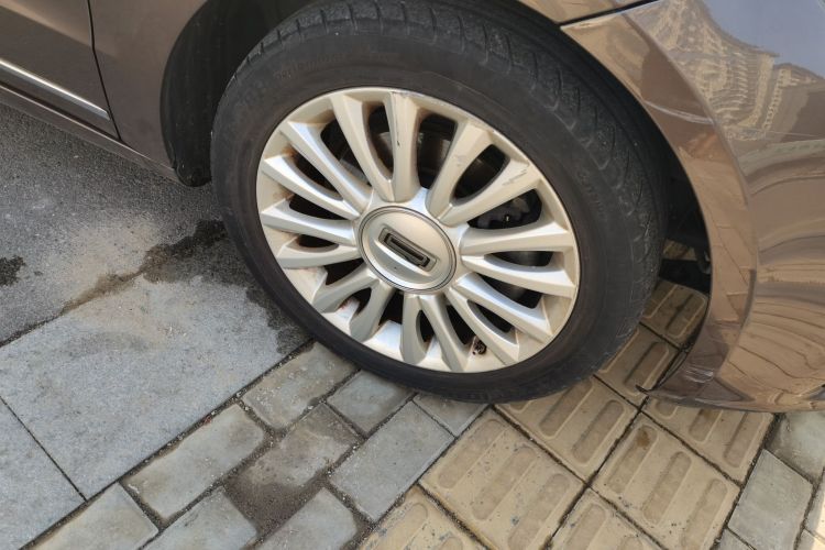 观致3 2014款 三厢 1.6T 自动致臻型车身外观10