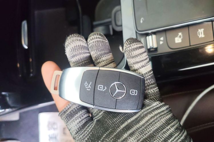 奔驰A级 2021款 A 200 L 运动轿车时尚型中控内饰7001