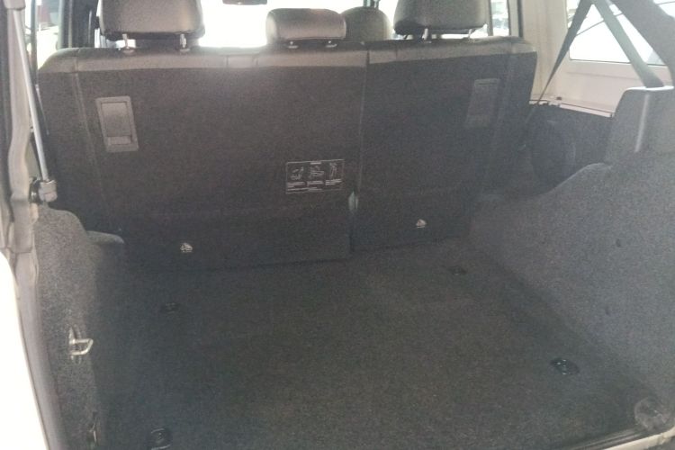 北京越野 北京BJ40 2016款 40L 2.3T 自动四驱尊享版机舱底盘23