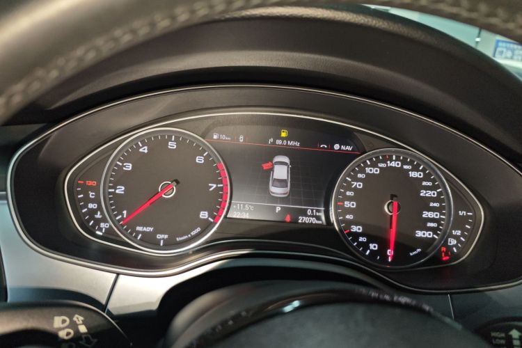 奥迪A6L 2017款 45 TFSI quattro 运动型中控内饰14