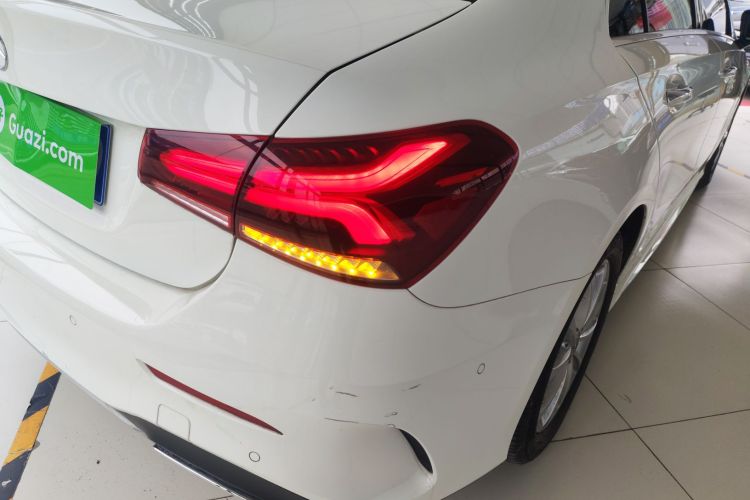 奔驰A级 2021款 A 200 L 运动轿车时尚型车身外观6006