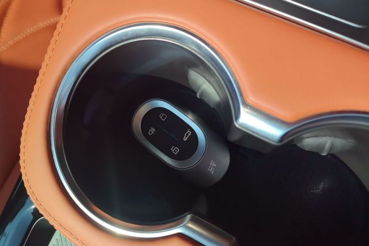 捷途山海L7 2024款 1.5T 120km ULTRA 7座中控内饰11