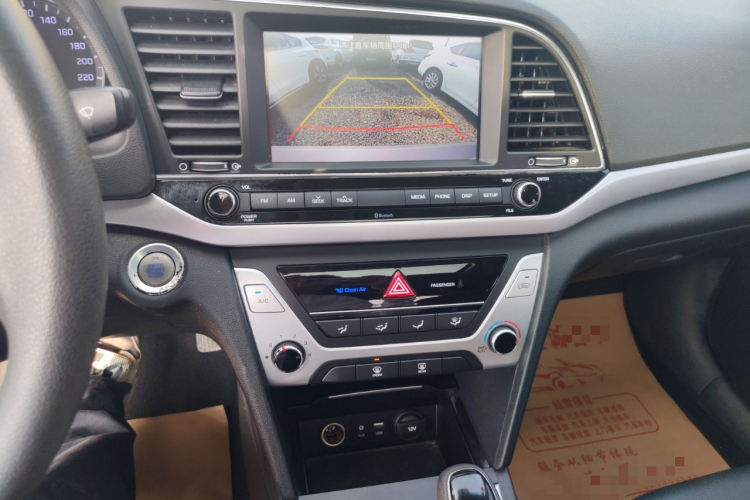 现代 领动 2016款 1.6L 自动智炫·青春型中控内饰16