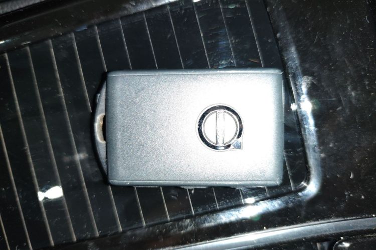 沃尔沃S60新能源 2021款 T8 E驱混动 四驱智逸豪华版中控内饰7001