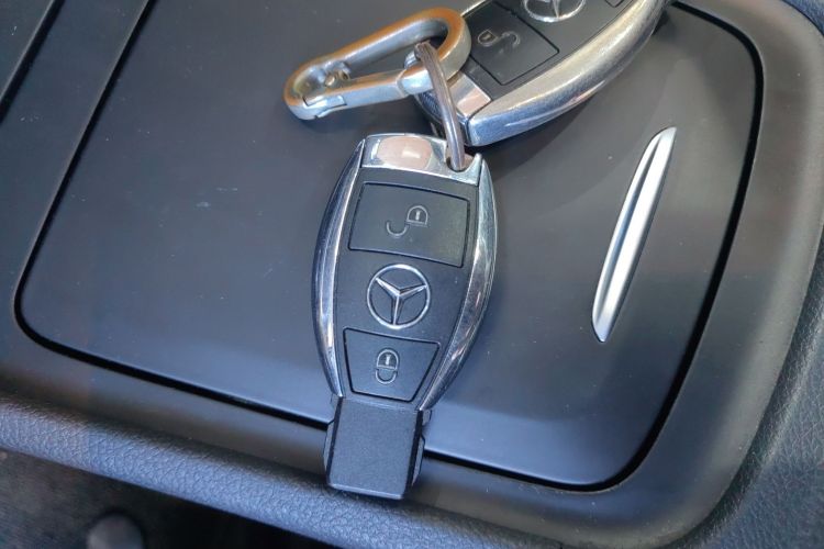 奔驰GLA 2016款 GLA 200 动感型中控内饰11