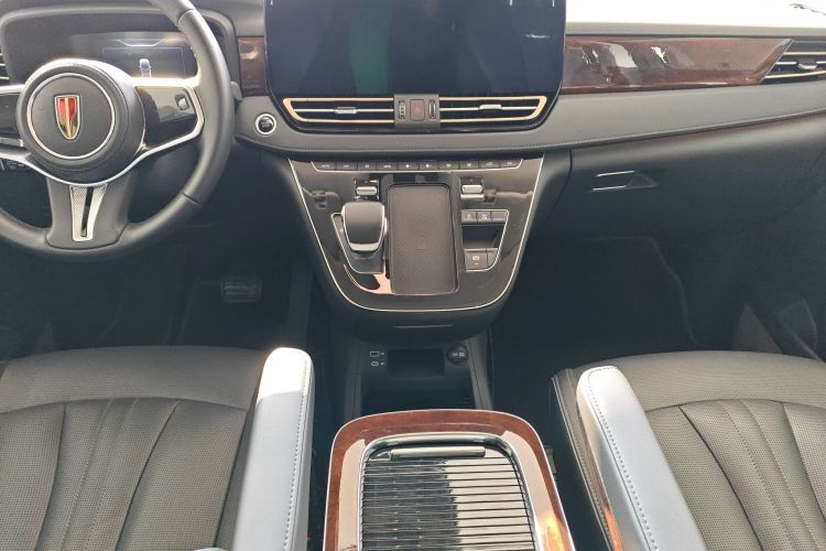 红旗HQ9 2023款 2.0T 智联旗享版中控内饰16