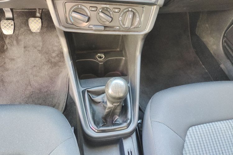 大众 桑塔纳 2016款 1.4L 手动风尚版中控内饰18