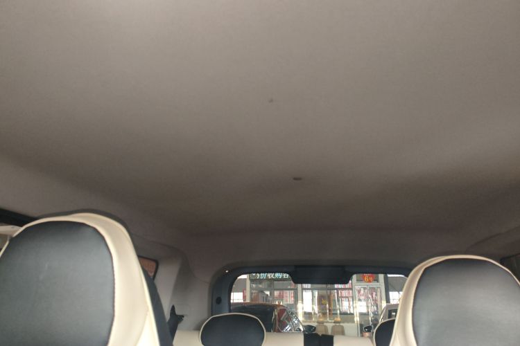 吉利银河 2025款 210km 熊猫卡丁中控内饰22