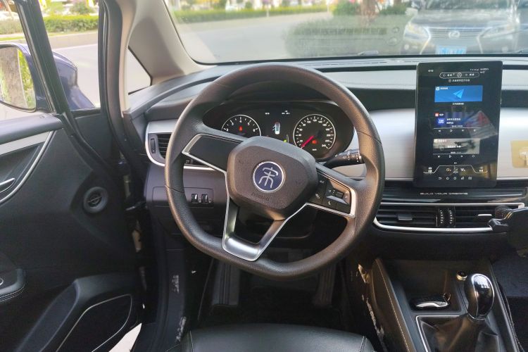 比亚迪 宋MAX 2021款 升级版 1.5T 手动豪华型 7座中控内饰13