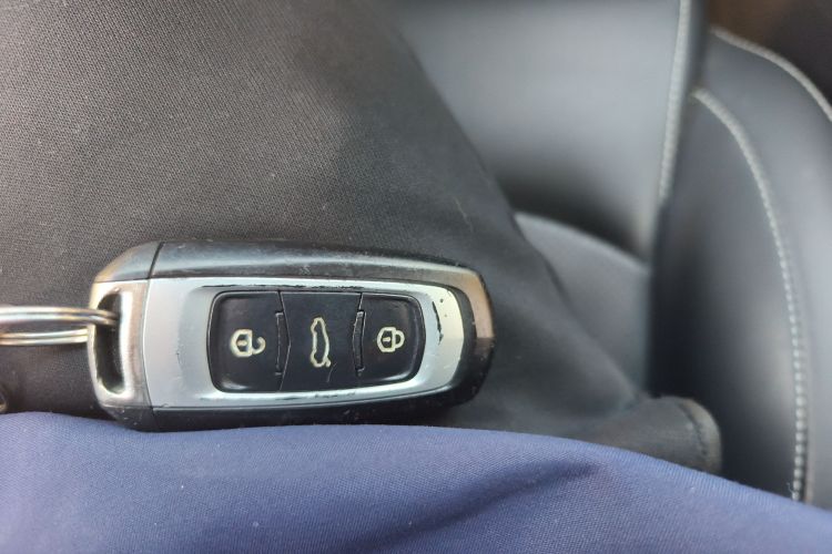 吉利汽车 帝豪 2018款 1.5L 手动向上互联版中控内饰11