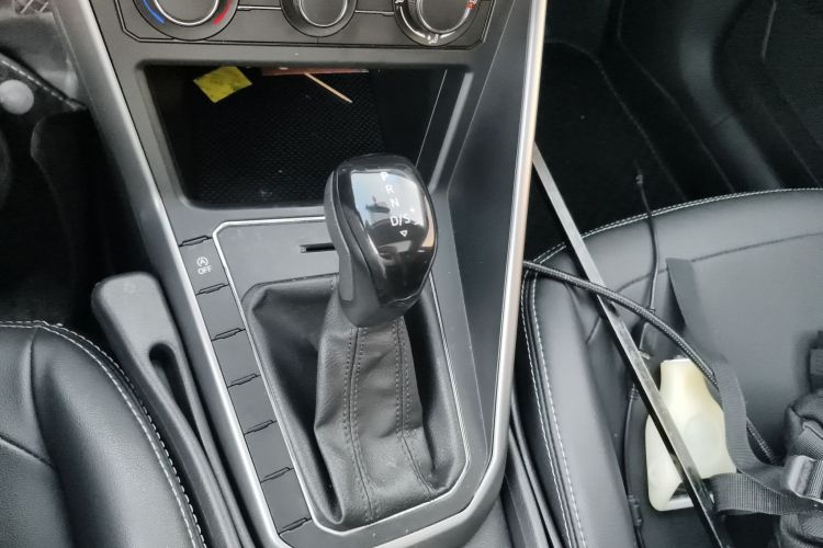 大众 Polo 2019款 Plus 1.5L 自动全景乐享版中控内饰18