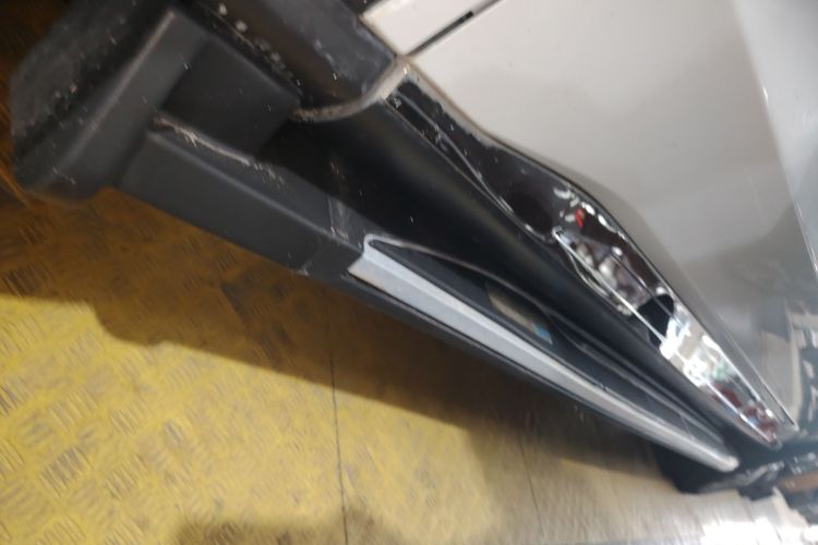 比亚迪 宋Pro新能源 2019款 DM 1.5T 四驱性能版豪华型局部细节9002