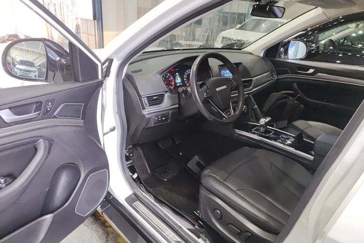 哈弗H6 2018款 蓝标 运动版 1.5T 自动两驱精英型中控内饰20