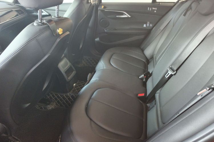 宝马1系 2019款 118i 时尚型中控内饰7004