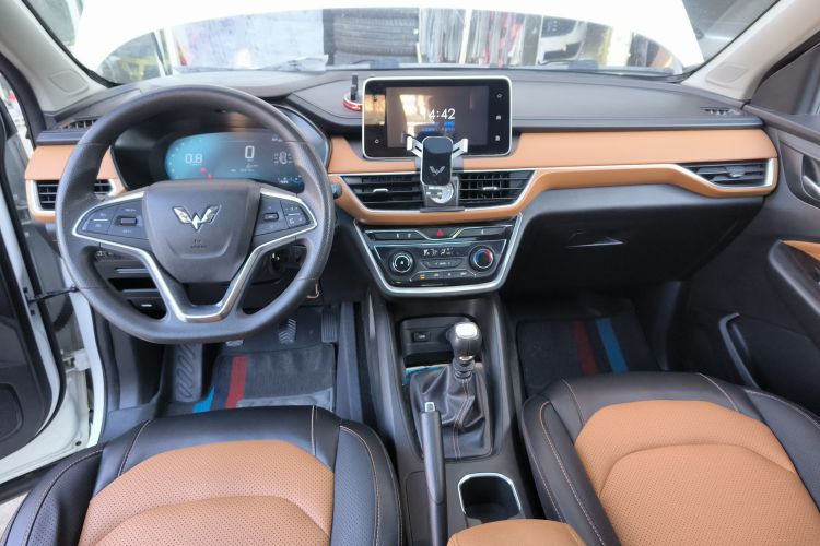 五菱汽车 五菱宏光S3 2018款 1.5L 手动豪华型 国V中控内饰7002