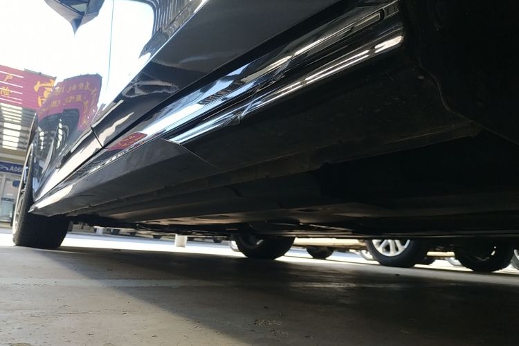 长安UNI-V 2022款 2.0T 锋速版局部细节9002