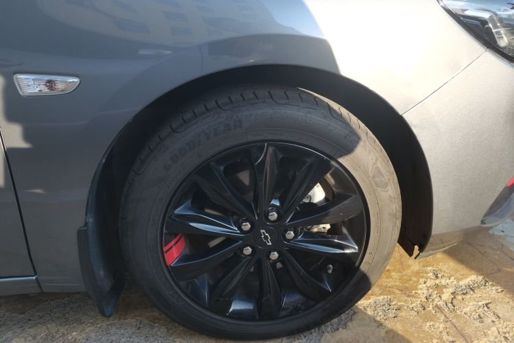 雪佛兰 科鲁泽 2019款 Redline 320T 双离合欢快版 国VI车身外观10