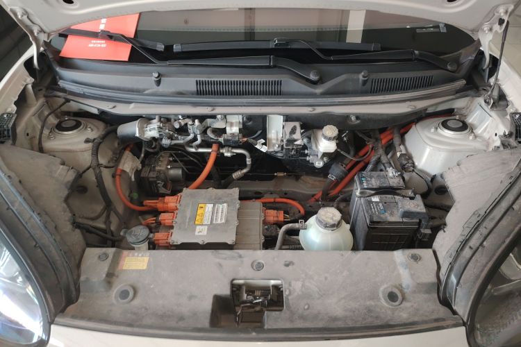 五菱汽车 五菱缤果 2023款 410km 灵犀尊享款机舱底盘24