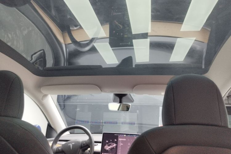 特斯拉 Model Y 2021款 标准续航后驱版中控内饰22