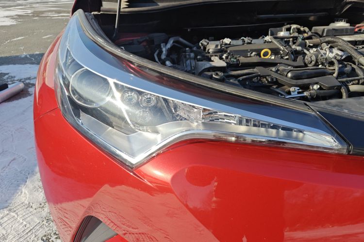 丰田C-HR 2018款 2.0L 领先天窗版 国V车身外观6006