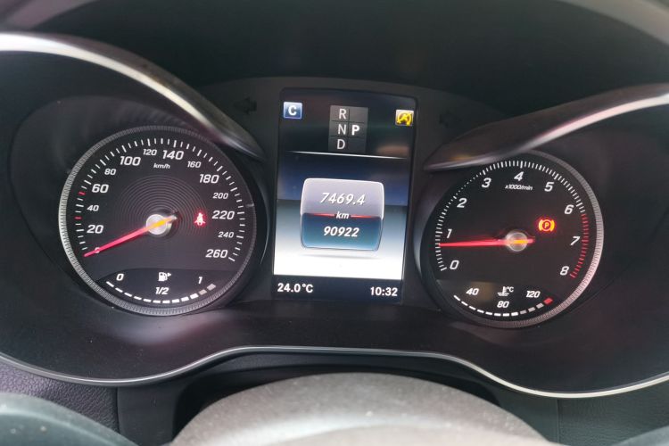 奔驰GLC 2019款 GLC 260 L 4MATIC 豪华型中控内饰14