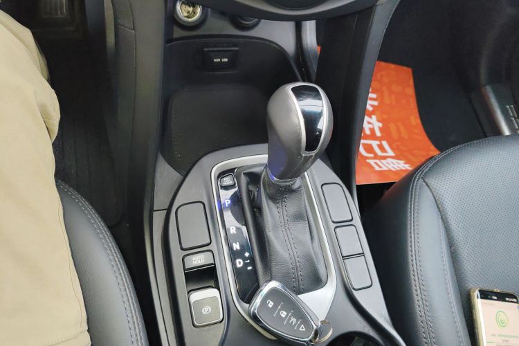 现代 胜达 2015款 2.0T 自动四驱智能型 7座局部细节18