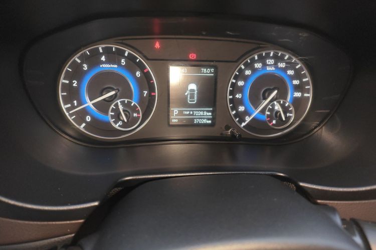 东风风光 风光S560 2018款 1.8L CVT智联型 7座中控内饰14