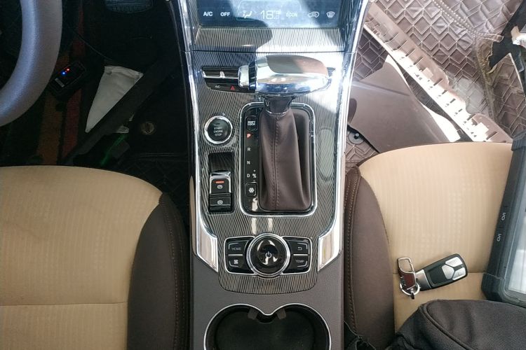 猎豹汽车 猎豹CS9 2018款 1.5T CVT劲锐型中控内饰18