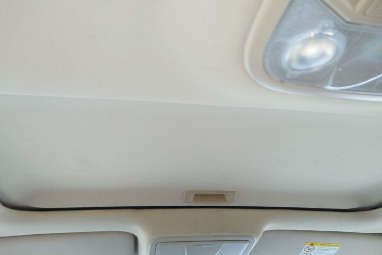 吉利汽车 帝豪 2017款 两厢RS百万款 1.5L CVT向上版中控内饰22