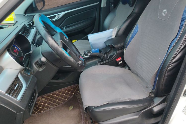 吉利汽车 远景 2020款 1.5L 手动亚运版中控内饰19