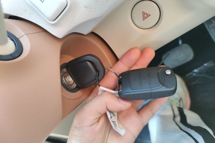 五菱汽车 宏光MINIEV 2024款 第三代 215km 青春版中控内饰11