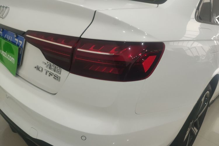 奥迪A4L 2024款 40 TFSI 豪华动感型车身外观9