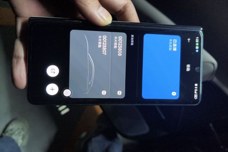 小米汽车 小米YU7 2025款 超长续航高性能四驱Max版中控内饰11