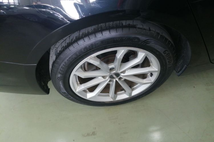 奥迪A6L 2019款 40 TFSI 豪华致雅型车身外观6008