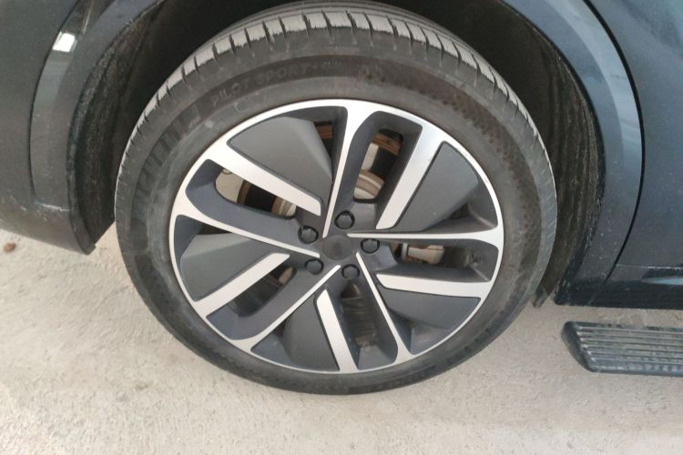 理想汽车 理想L9 2023款 Pro车身外观6008