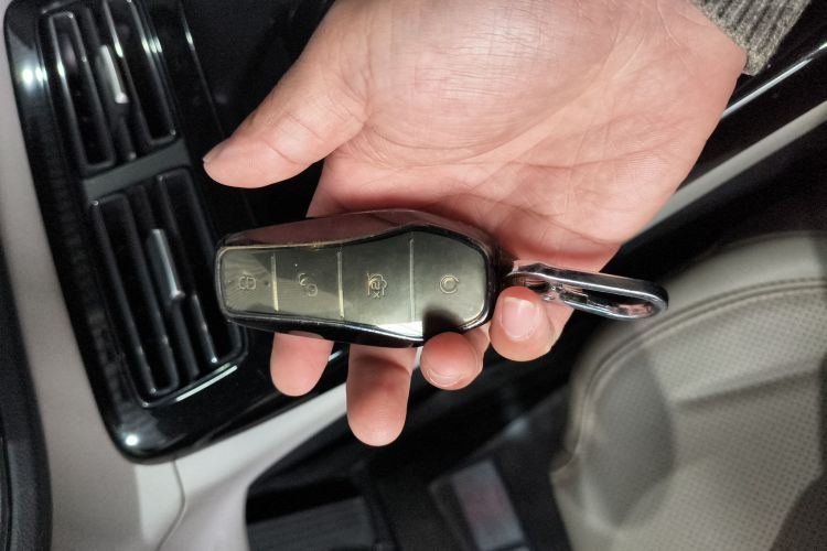 比亚迪 秦PLUS 2023款 冠军版 DM-i 55KM领先型中控内饰11