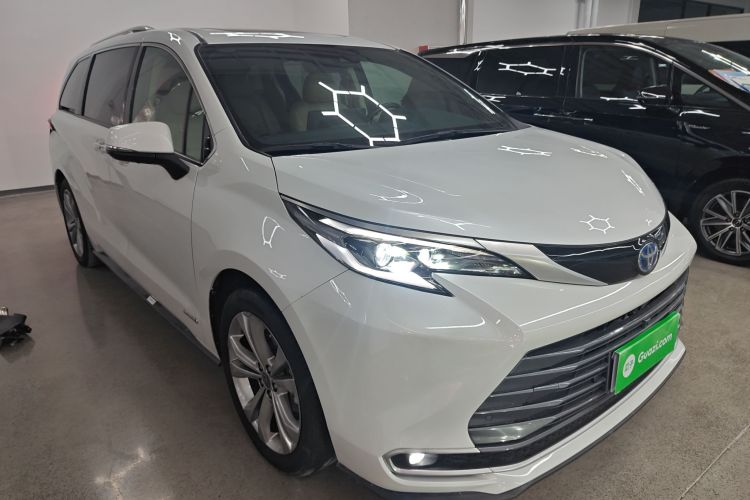 丰田 赛那SIENNA 2023款 2.5L混动 至尊版车身外观3