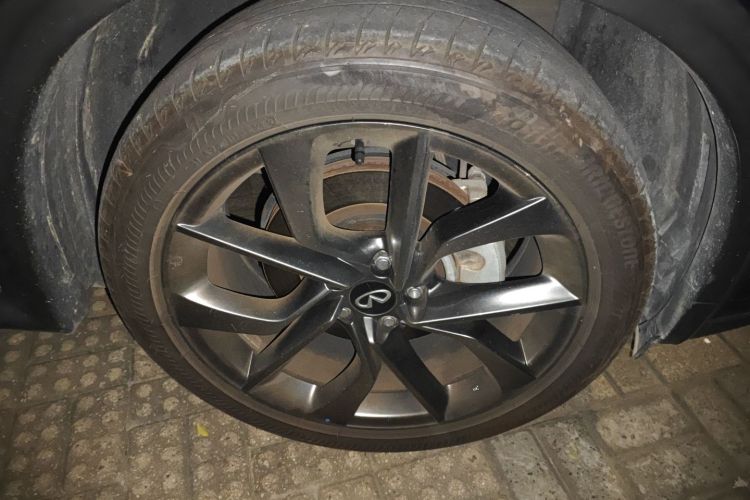 英菲尼迪QX50 2022款 2.0T 两驱领航版车身外观10