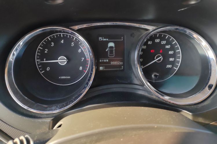 五菱汽车 五菱宏光 2015款 1.5L S1舒适国V中控内饰15