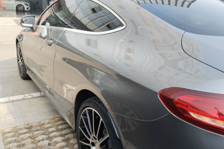 奔驰C级(进口) 2016款 C 300 轿跑版车身外观4