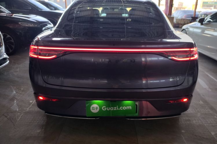 鸿蒙智行 智界S7 2025款 785km Ultra车身外观6