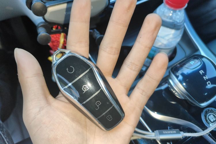 比亚迪 秦PLUS 2021款 EV 500KM 尊贵型中控内饰11