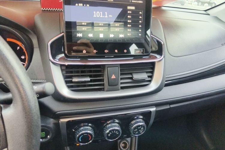 丰田 YARiS L 致炫 2020款 致炫X 1.5L CVT尊贵版中控内饰16