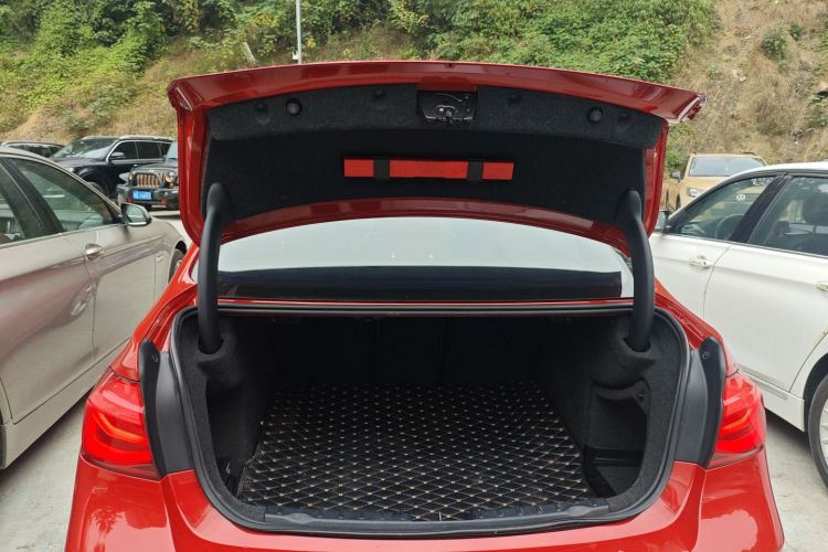 宝马3系 2017款 320Li M运动型局部细节23