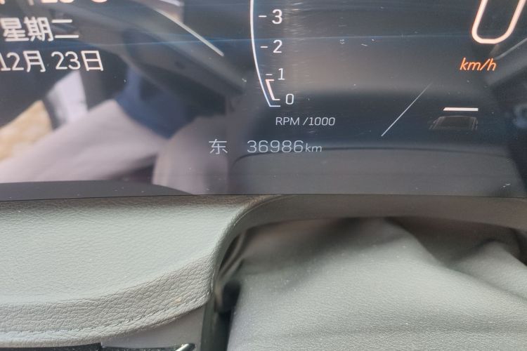 凯迪拉克CT6 2023款 28T 尊贵型中控内饰15