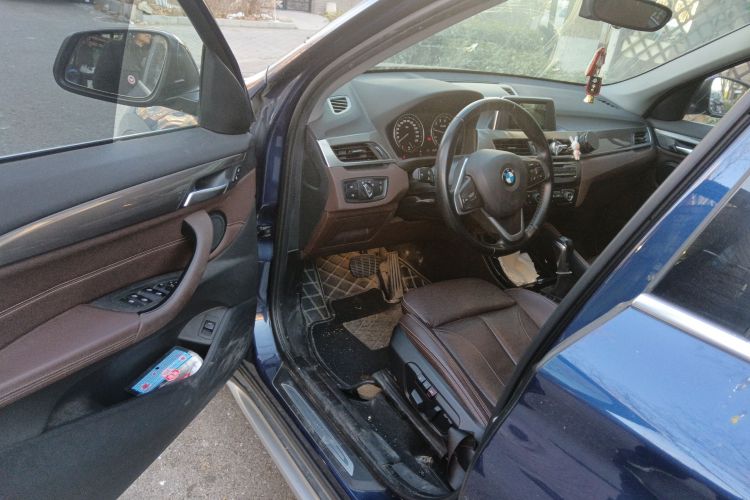 宝马X1 2019款 sDrive18Li 尊享型中控内饰20