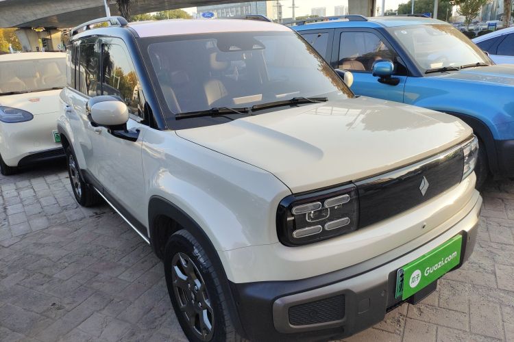 宝骏悦也Plus 2024款 智尊版 4座车身外观3