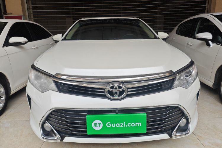 丰田 凯美瑞 2016款 2.0E 十周年纪念精英版车身外观2