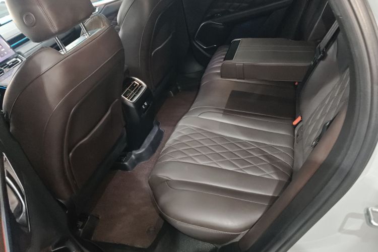 魏牌 摩卡 2021款 2.0T 两驱特醇版中控内饰21