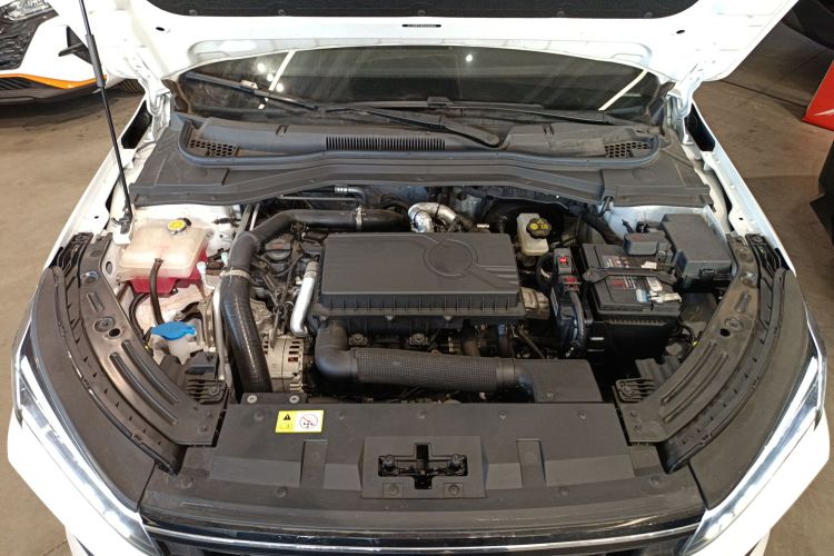 江淮汽车 江淮A5 PLUS 2023款 1.5T 自动豪华型机舱底盘24